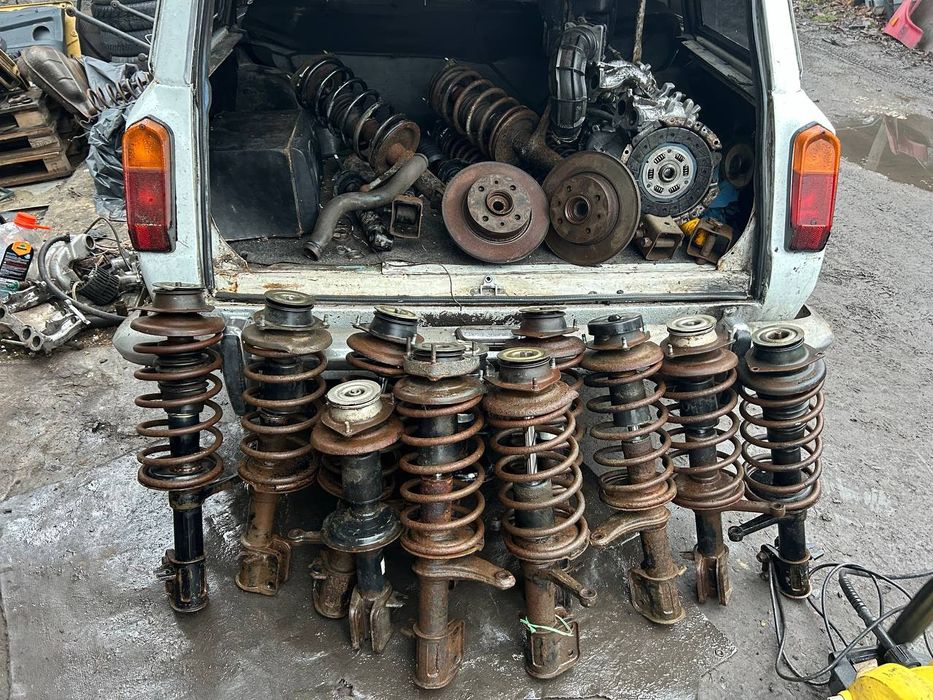 Передня стойка ваз 08/09/15 ціна за одну 850 пара 1500 є багато різних