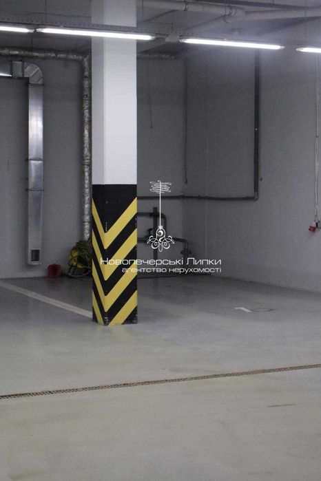 Продаж унікального пентхаусу без рем. вул. Ломаківська  508м2 Печерськ