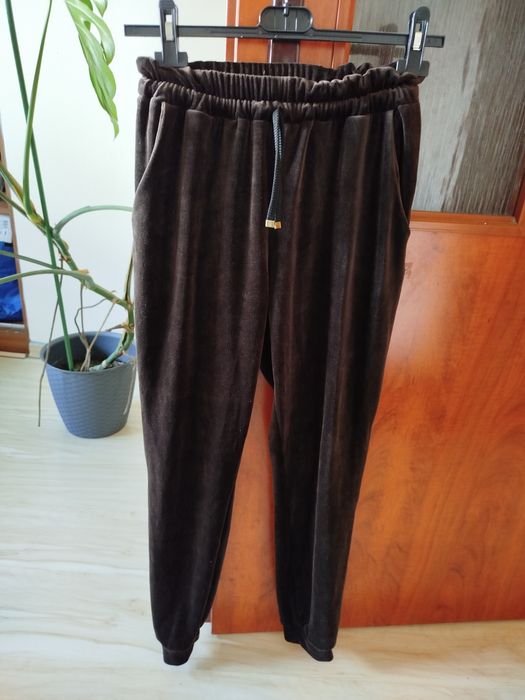 Spodnie dresy welurowe S/M