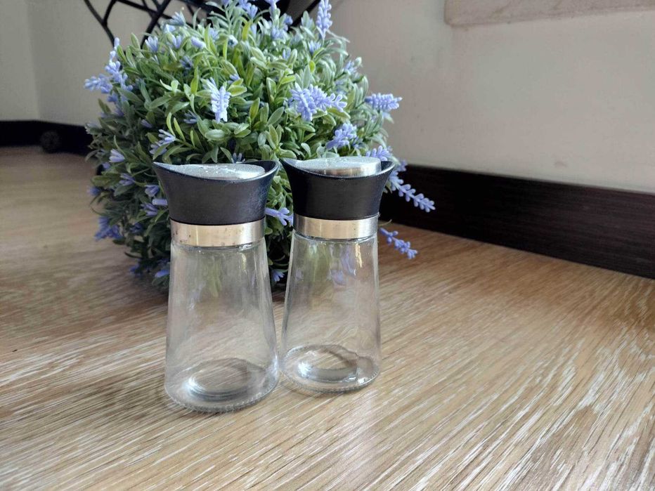Salt and Pepper Shaker Set444129100820664320