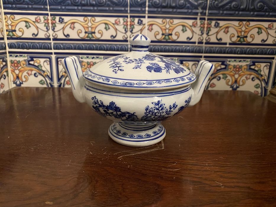 Taça pequena branca