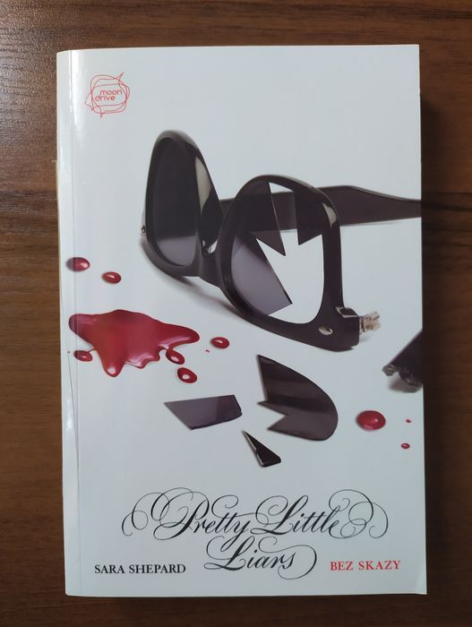 Zestaw książek Pretty Little Liars Sara Shepard (tomy I-IV)