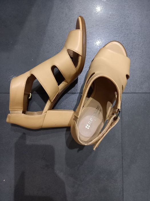 Skórzane sandały 36