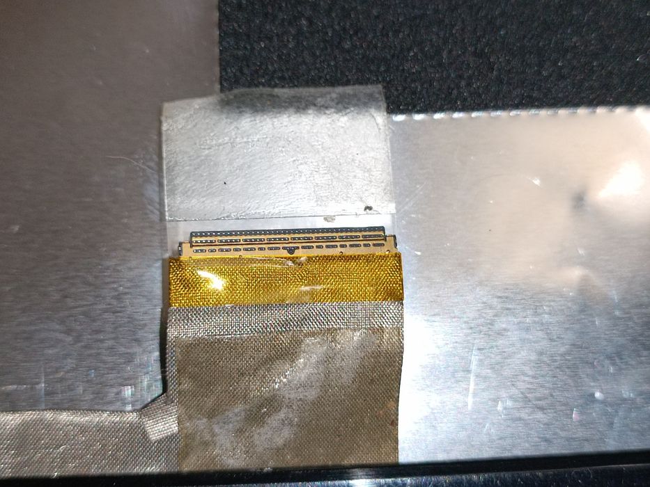 Крышка и рамка матрицы с петлями и шлейфом взборе для Lenovo G580 (201