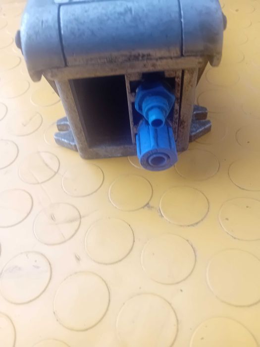 Pedal para máquinas. Sistema pneumático da Festo.