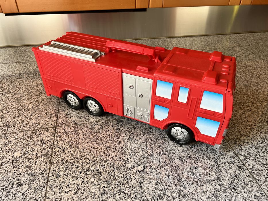Quartel de bombeiros portátil - Imaginarium - IMPECÁVEL
