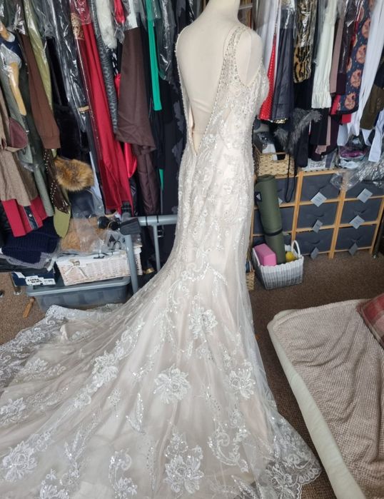 Uptown Bride Suknia Slubna