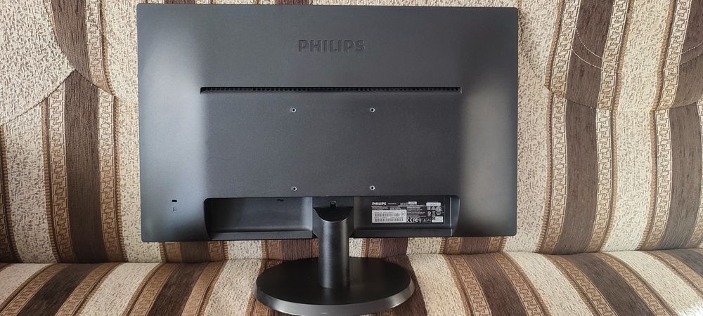 Monitor Philips 223V5L