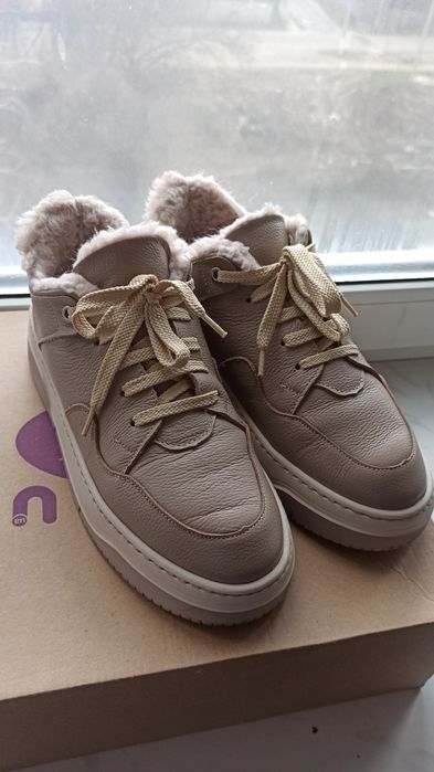 Зимние кроссовки