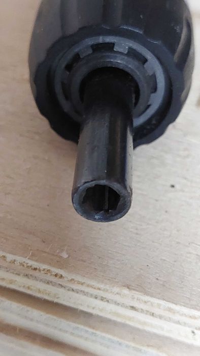 Black & Decker - Aparafusadora