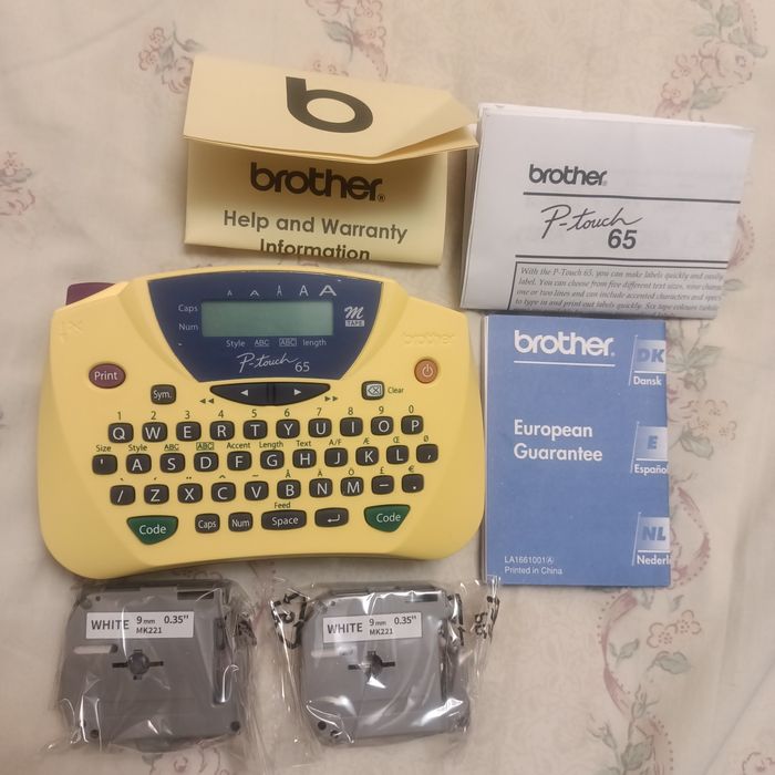 Brother PT-65 P-touch Home and Hobby Этикет-принтер с ЖК-экраном.