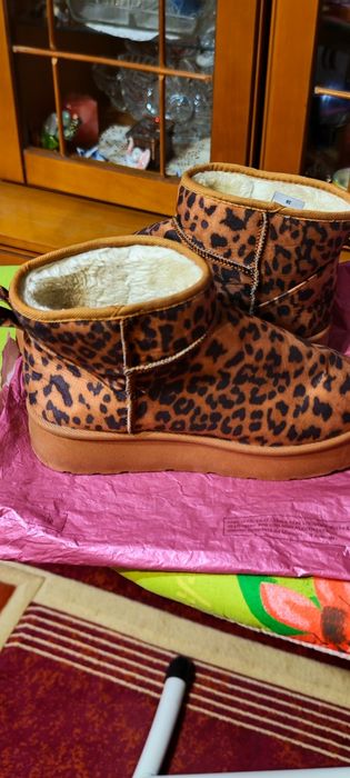 Уггі жіночі леопардові