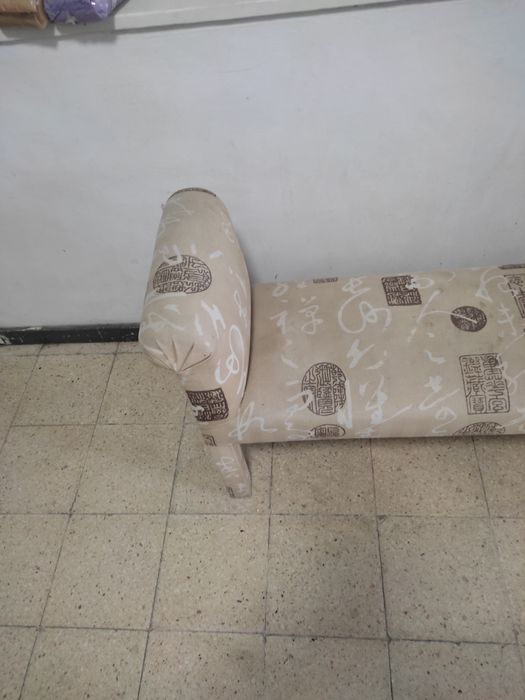 Banco de pé de cama oriental