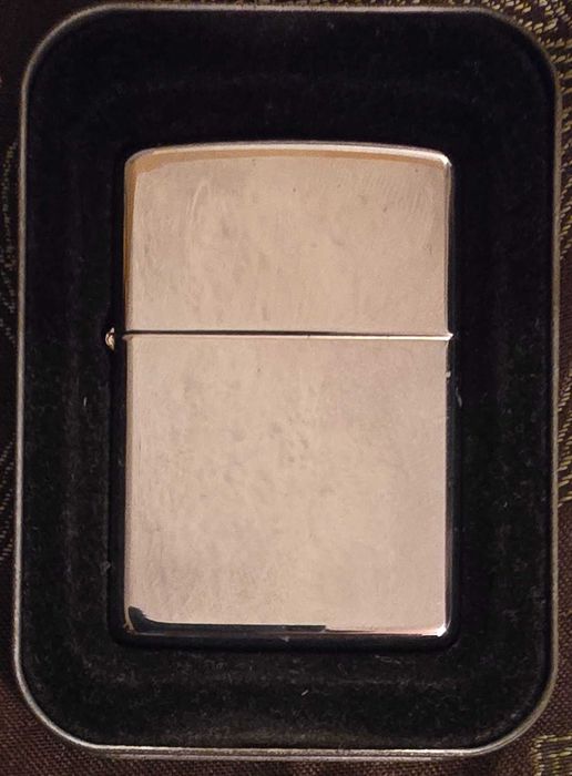 Isqueiros Zippo originais