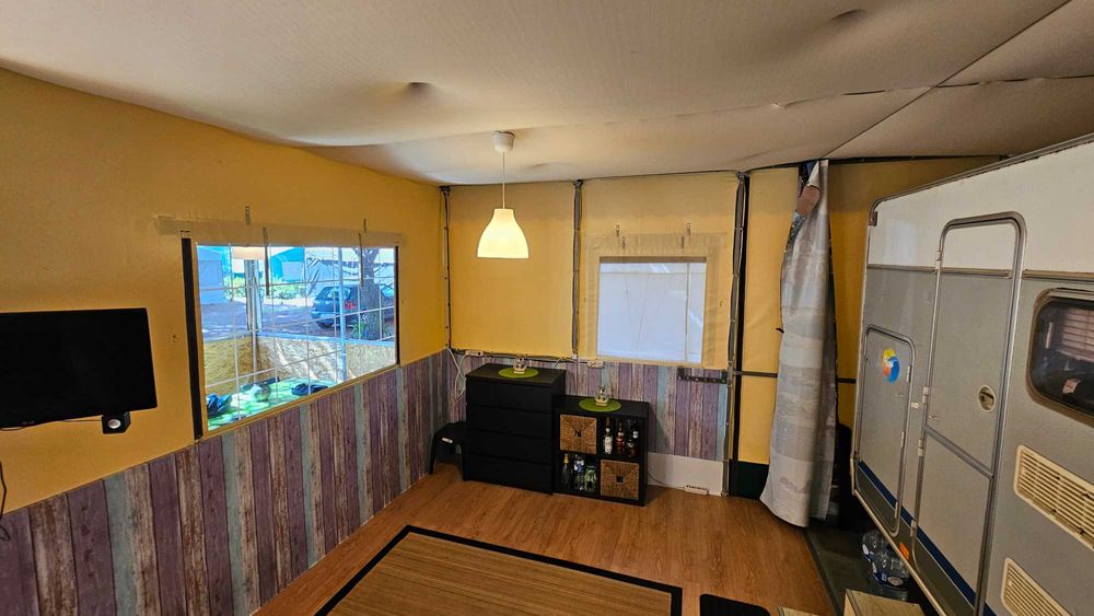 Caravana + Estrutura Coberta  -  Pronto a Usar!