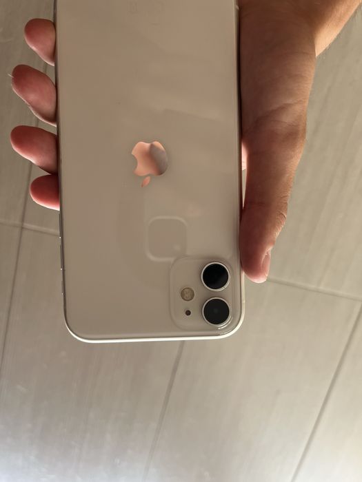 iPhone 11 Branco – 256 GB | Estado Impecável