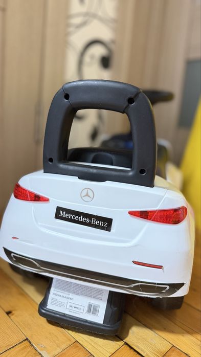 Детская машинка-каталка Mercedes-Benz