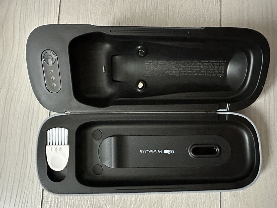 Etui Braun Powercase 8/9 Series stacja ładowania