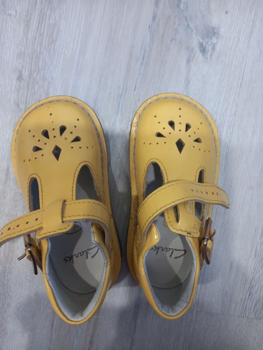 Шкіряні Босоніжки  clarks 20 розмір