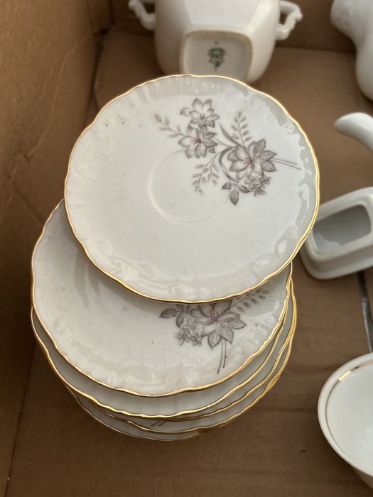 Used tea set482693753833400322
