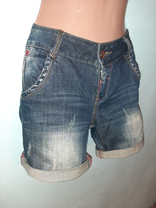 Шорты джинсовые новые Шорти джинсові