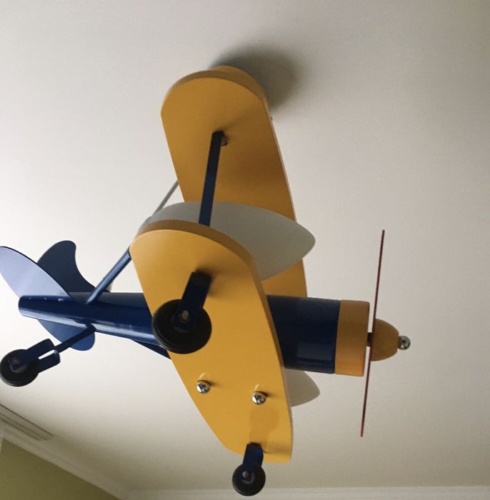 Світильник для дитячої кімнати літак