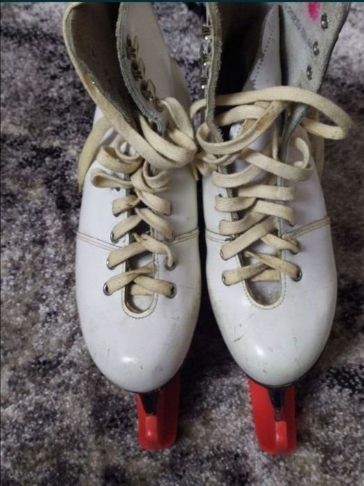Ковзани коньки вживані 23 розмір