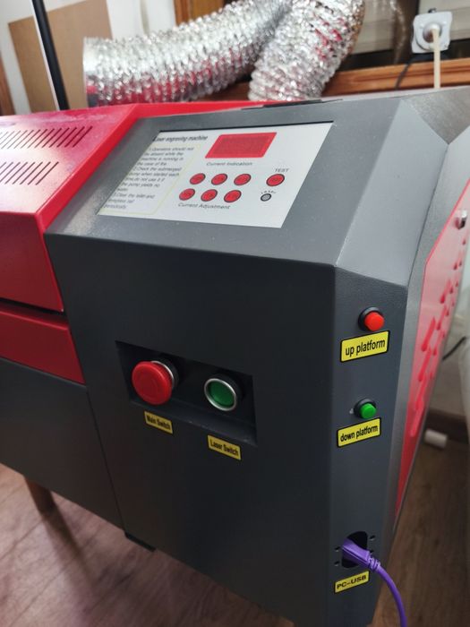 Máquina corte e gravação laser