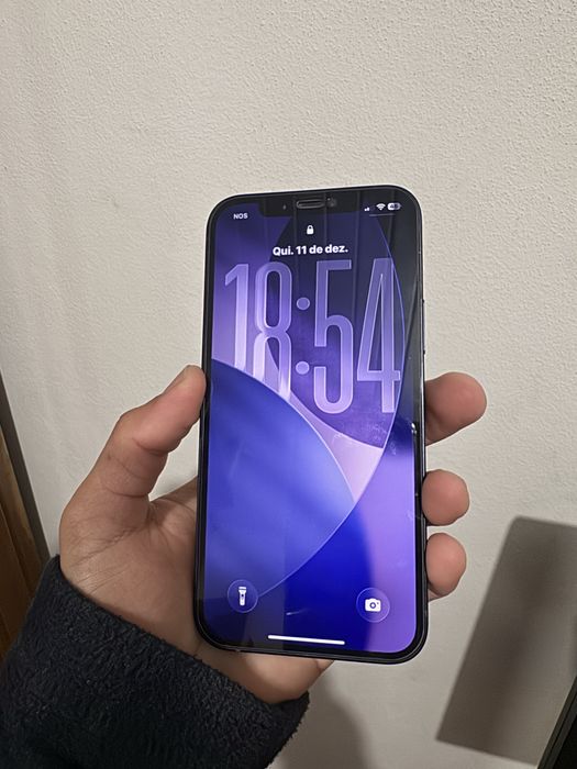 iPhone 12 com 1 ano de uso