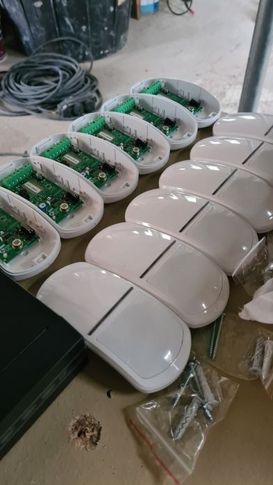 Monitoring Alarmy  domofony  KD bramy Wałbrzych Montaż Serwis.