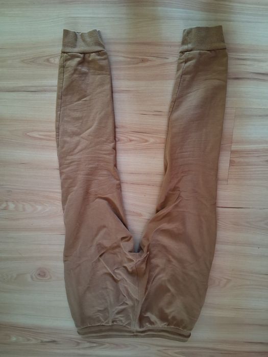 Spodnie dresowe r 146