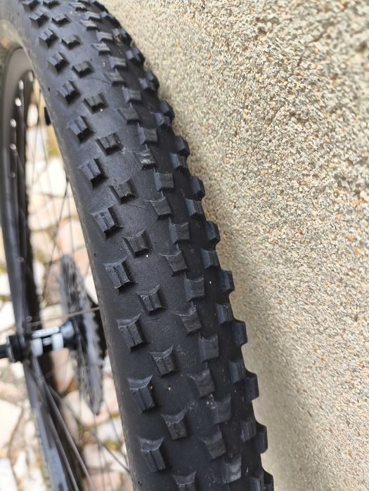 Rodas DTSwiss 350 + aros No Tubes Crest