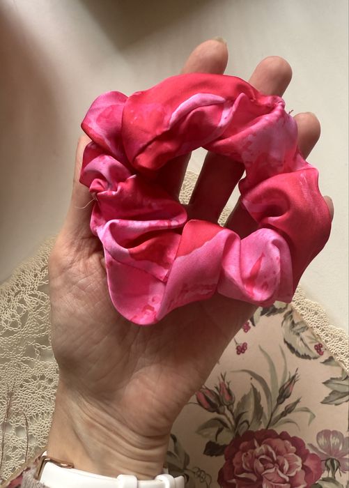Gumka do włosów scrunchie satyna różowa nowa