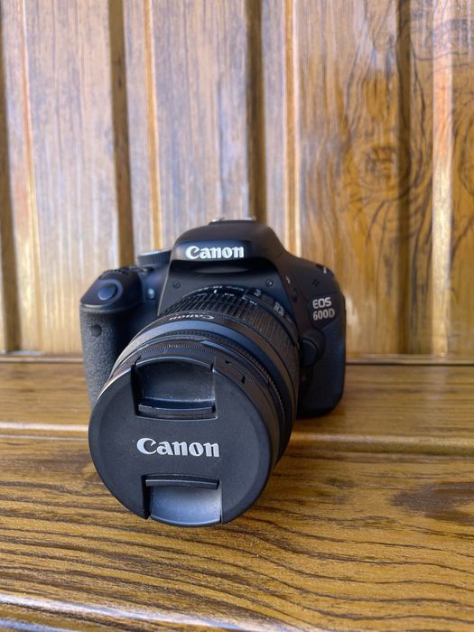 Фотоапарат Canon EOS 600D Kit 18-55