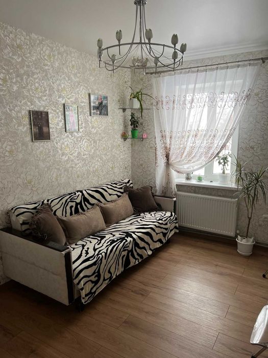 Чудовий будинок в передмісті