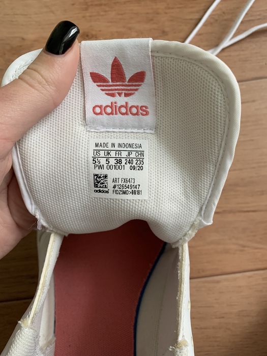 кросівки adidas