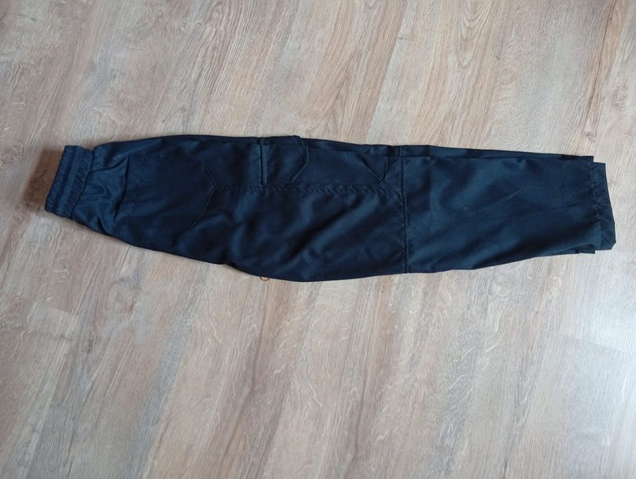 Stylowe spodnie na dwór