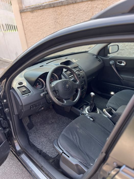 Reno megane 2.   2004