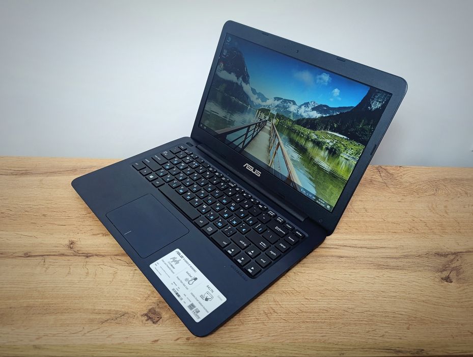 14' ноутбук Asus/Intel Celeron N3350/4GB Ram/SSD 32GB +HDD 500GB/Батарея 6 годин