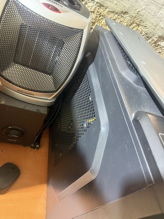 Coluna de pc usada