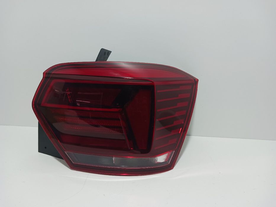 Farolim direito VOLKSWAGEN Polo (AW1)