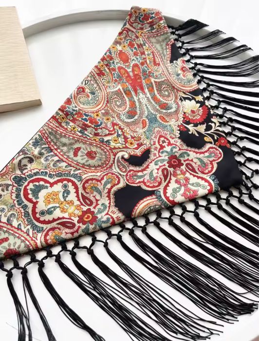 Етнічна хустка-бандана з бахромою