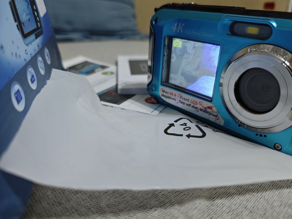 Цифрова камера, фотоапарат, нова