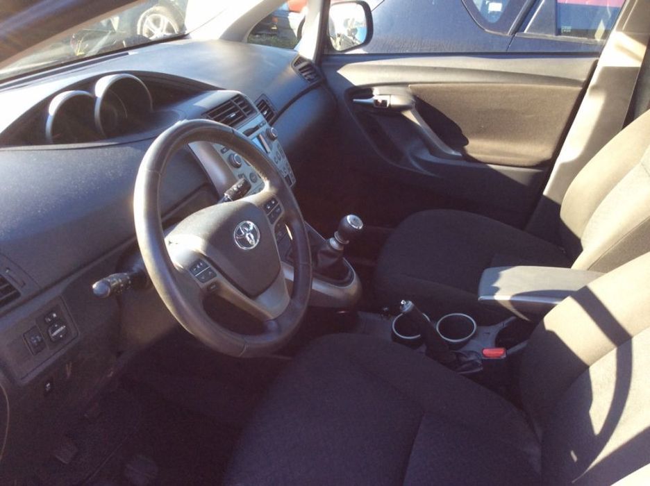 Toyota Verso 2.0 D4D 2009 - Para peças
