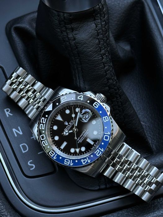 Швейцарские часы Rolex GMT Master II Batman. Два часовых пояса.