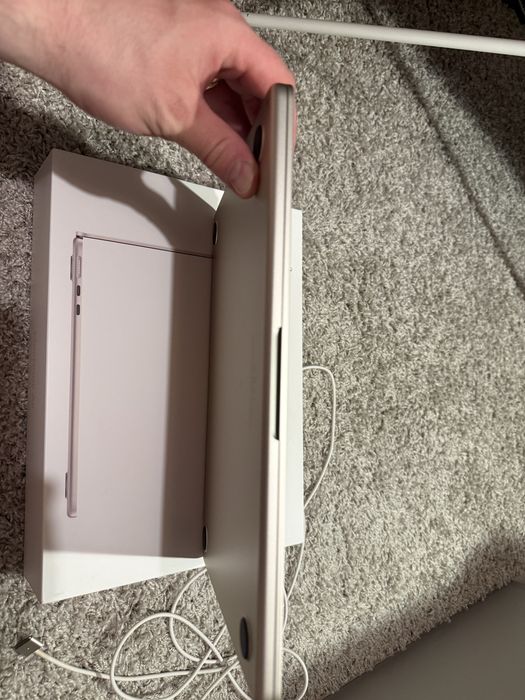 Macbook Air M2 kondycja baterii 100% kolor zloty
