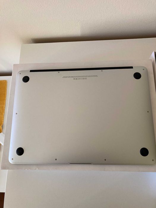 Macbook Air Mid 2012 com Apple Mouse
