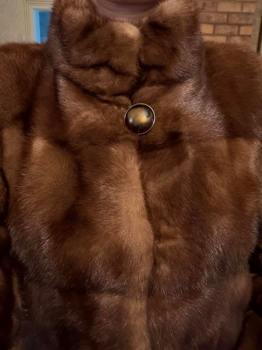 Продам норковую шубу