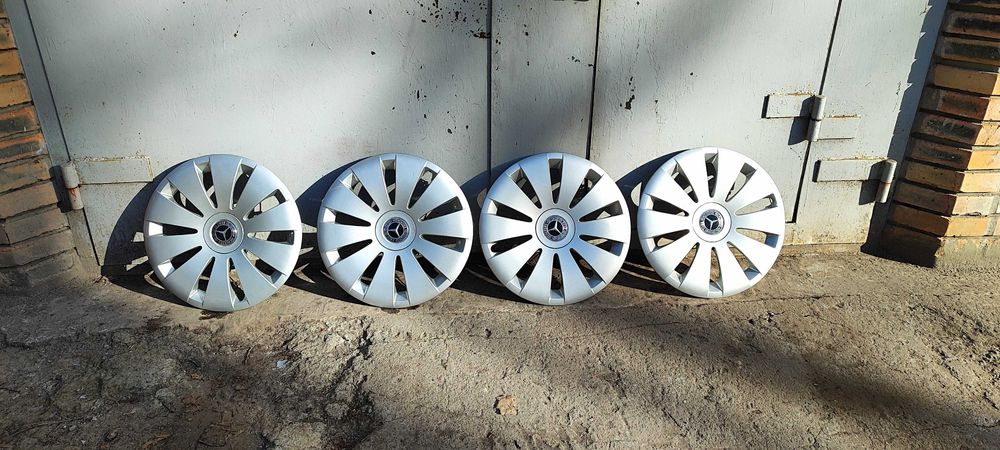 Оригінальні ковпаки Mercedes R17