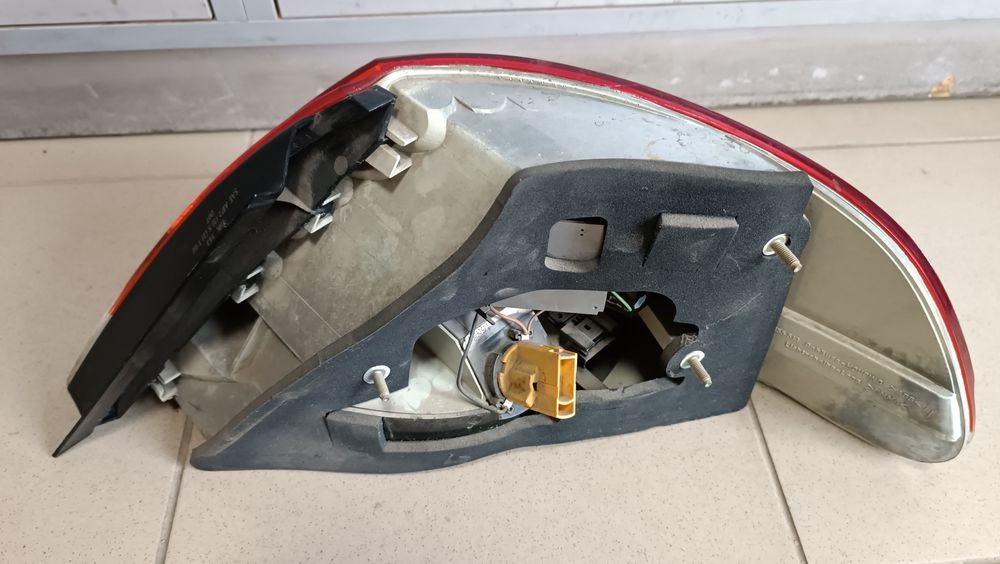 Фонар задній лівий зовнішній BMW E65-66. 63216937235